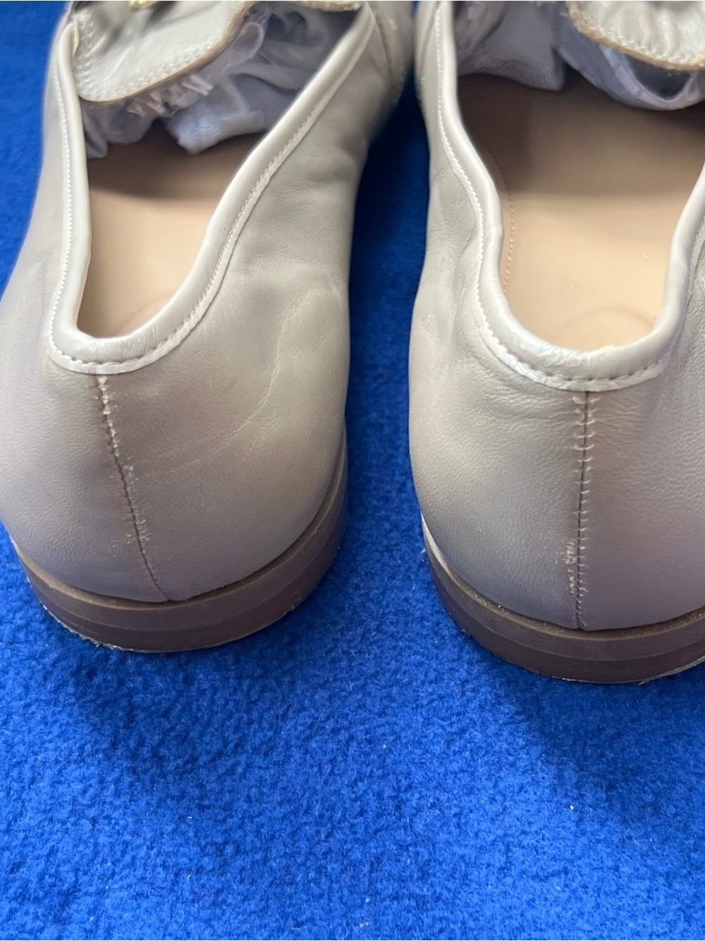 Easy Spirit Evolve Taupe Leather Loafers with Gold Chain Detail - Picture 7 of 11